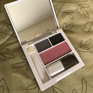 Clinique color compact: Jeans and heels